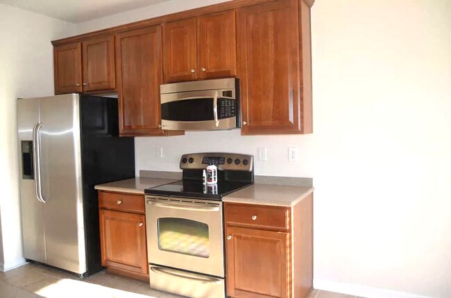 Foto del edificio - 449 Lazy Creek Ln