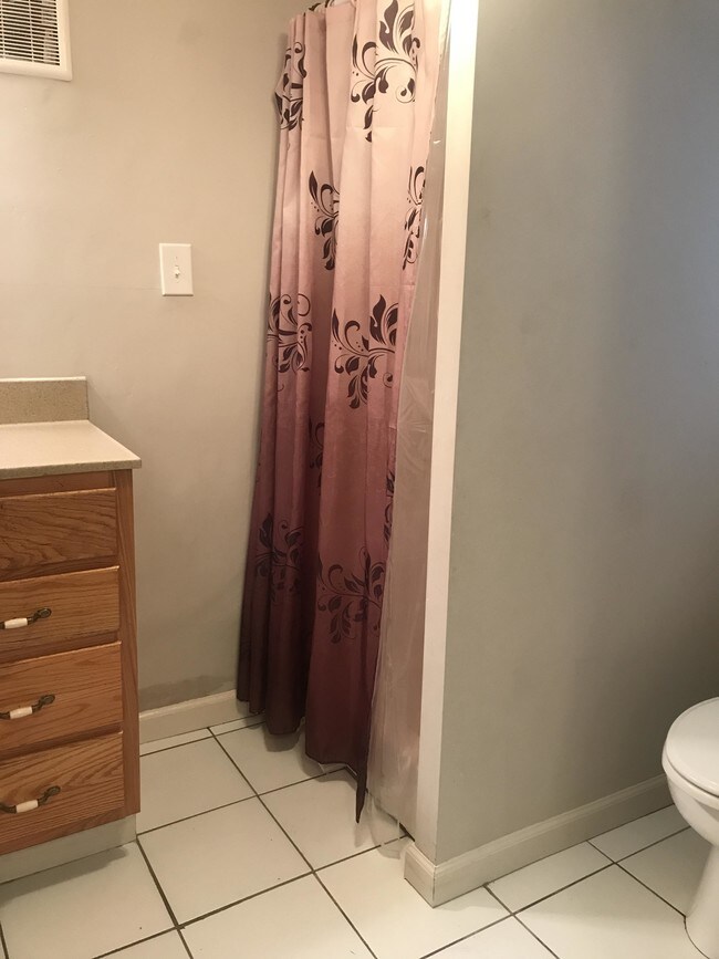 Foto del edificio - 1 bedroom in Tryon NC 28782