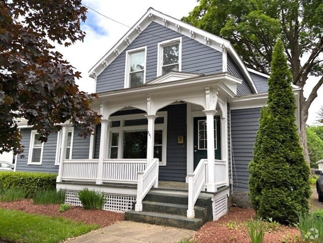 Building Photo - 241 Nelson Ave