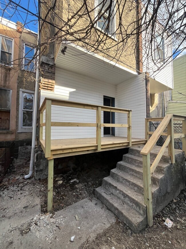 Photo - 904 S Cecil St House