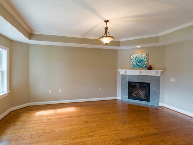 Building Photo - 2616 Greenport Dr