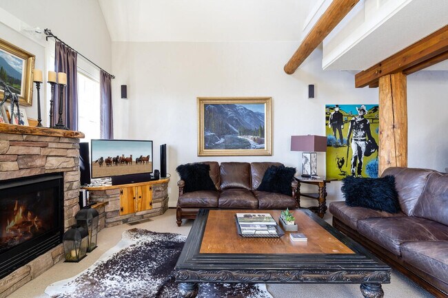 Foto del edificio - 4 Lower Saddle Ridge Rd