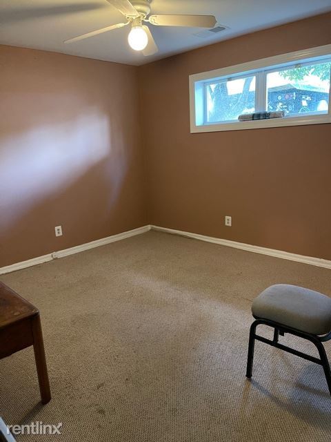 Building Photo - 1 br, 1 bath Townhome - 2026 S Shirlington Rd