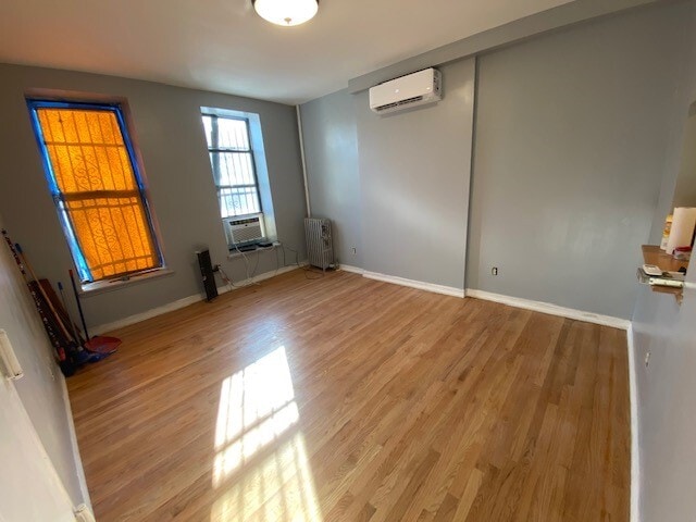Livingroom - 293 Monroe St