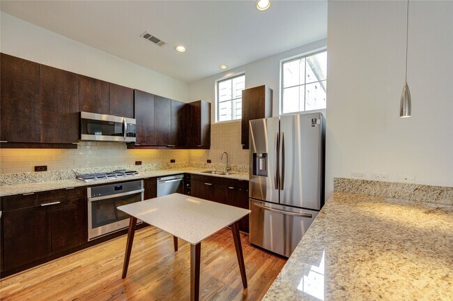Building Photo - 5109 Larkin St