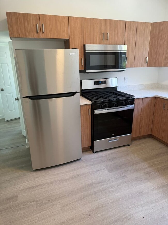 Building Photo - Beautifully Renovated 2-Bedroom, 2-Bathroom Home with Spacious Bonus Attic