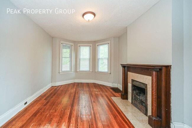 Building Photo - 2125 W Clifton Ave