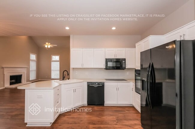 Foto del edificio - 8701 Taybrook Dr