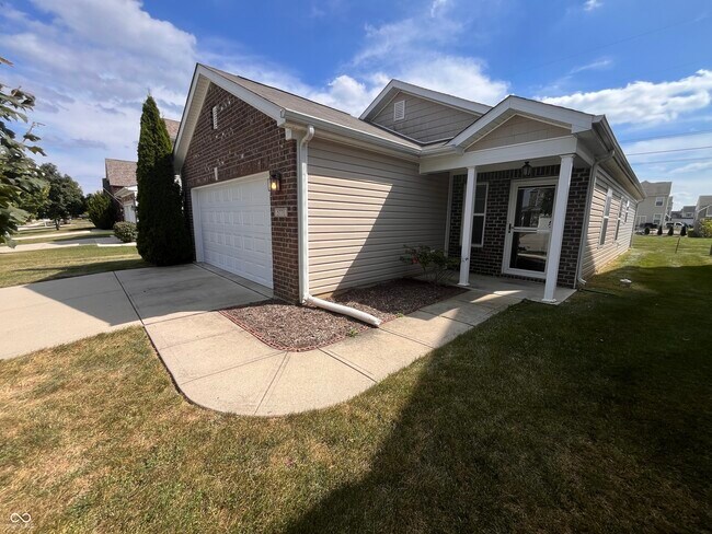 Foto del edificio - 5771 White Pine Rd