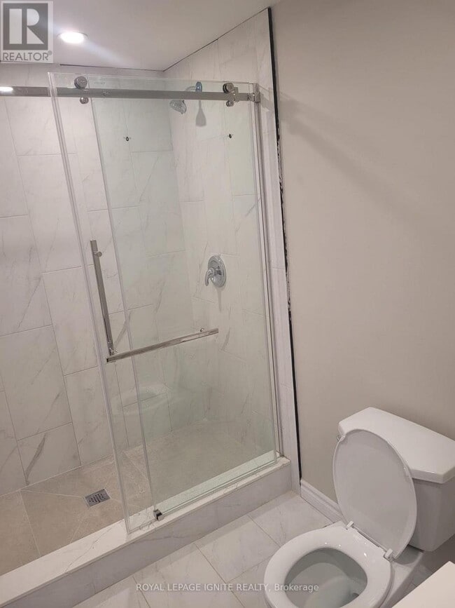 Building Photo - 2524 Bandsman Cres