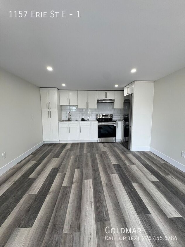Primary Photo - Amazing Two Bedroom Main Floor Unit