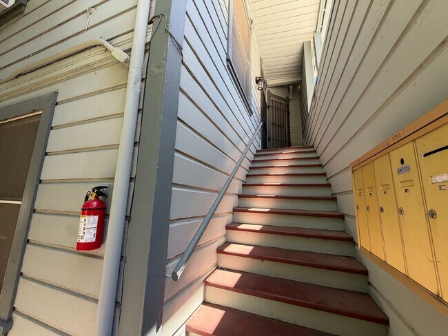 Foto del edificio - Updated & Spacious 1-Bedroom Apartment in Downtown Sacramento – Prime J Street Location