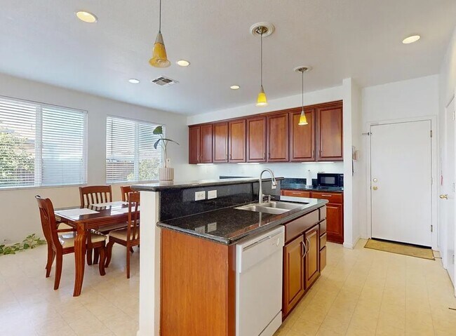 Foto del edificio - 1720 Hicks Ave