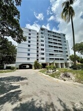 Building Photo - 3301 Spanish Moss Terrace