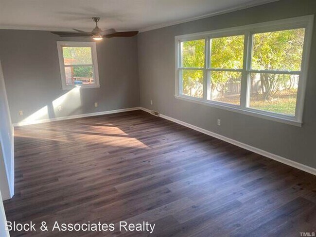 Building Photo - 3 br, 2 bath House - 600 E Millbrook Road
