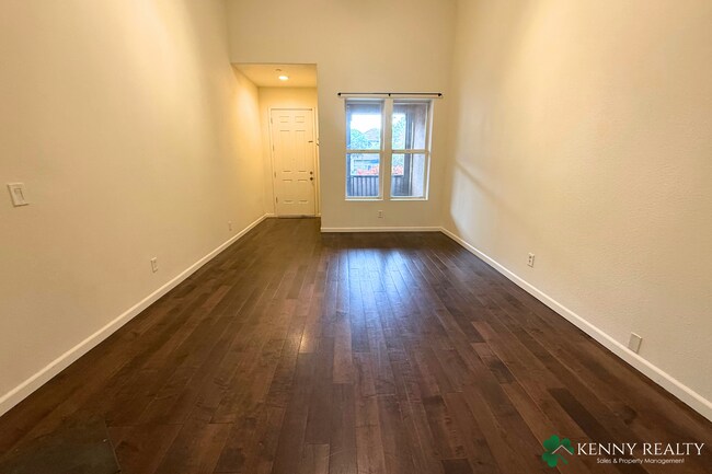 Foto del edificio - Townhome in the Peninsula's Most Walkable ...