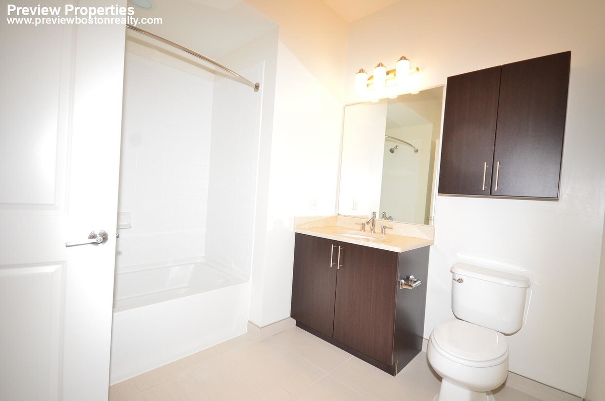 Building Photo - 50 Lewis St