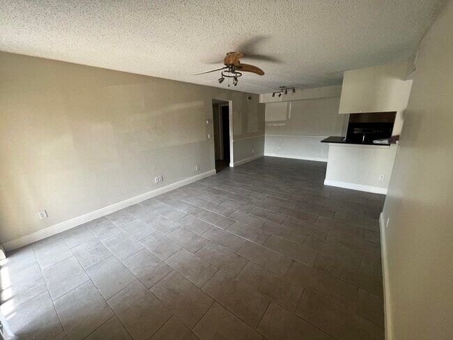 Foto del edificio - 8343 SW 5th St