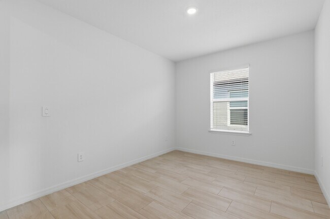 Foto del edificio - 8818 Gulf Shr Ter