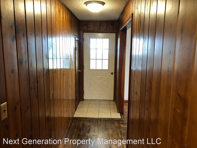 Foto del edificio - 3 br, 1 bath House - 1055 W. 1st Ave.