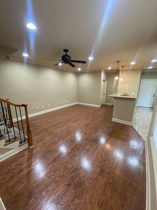 Building Photo - Runningvine Lane Townhome for July 2026!