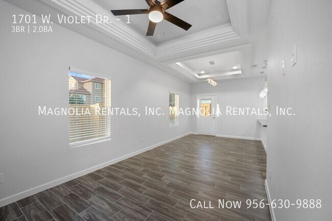 Building Photo - 1701 W Violet Dr