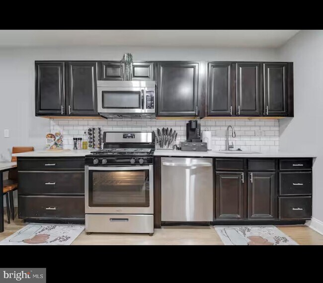 Foto del edificio - 1255 Raum St NE