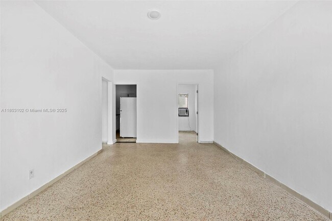 Foto del edificio - 800 83rd St