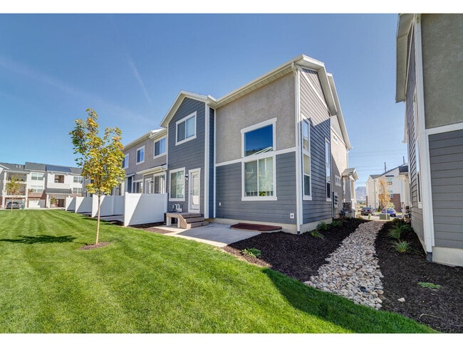 Building Photo - 3645 W 2380 N