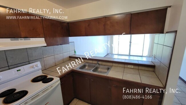 Foto del edificio - Tranquil 1 Bedroom Apartment Located in th...