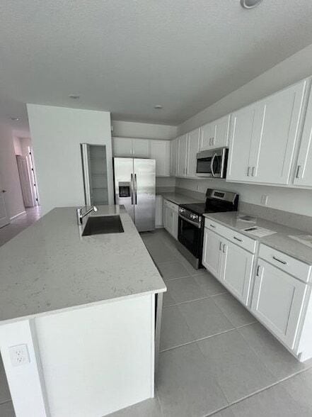 Building Photo - 5355 Flannigan Wy