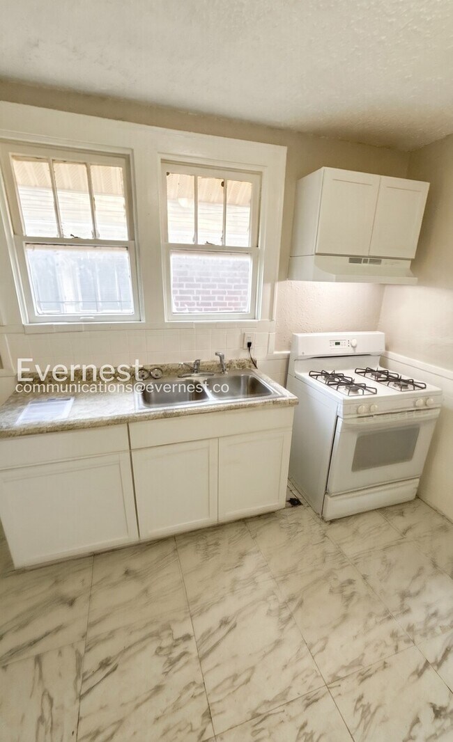 Foto del edificio - 3720 Darby St