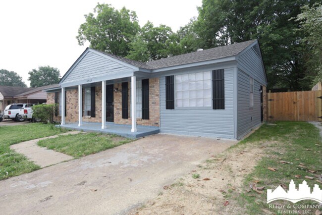 Foto del edificio - 6465 Forest Glen Dr