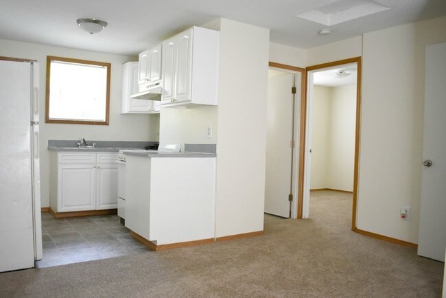 Building Photo - 414 SE 133rd Ave