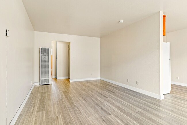 Foto del edificio - Oakland Oasis: Recently Renovated 1 Bed, 1...