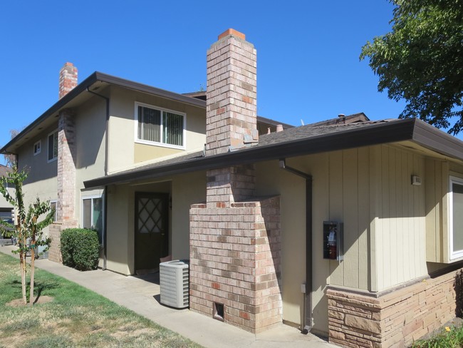 9063 Folsom Blvd - Cypress Meadows