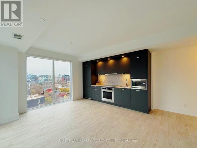 Photo du bâtiment - 115 Denison Ave