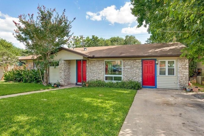 Building Photo - 1703 Rockbridge Ter
