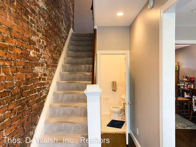 Building Photo - 4 br, 2.5 bath House - 912 5th Street NE