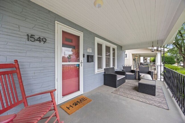 Foto del edificio - 1549 Meadow Rd