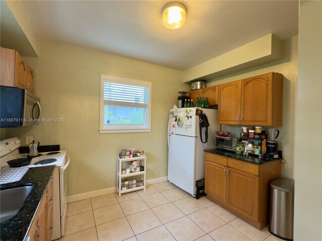 Foto del edificio - 16 Malaga Ave