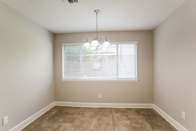 Building Photo - 7526 Shoshone Dr