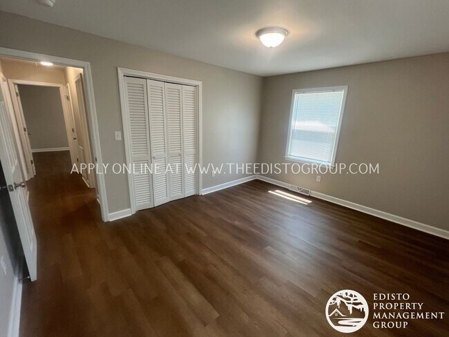 Foto del edificio - 1215-1215 Ellis Ave