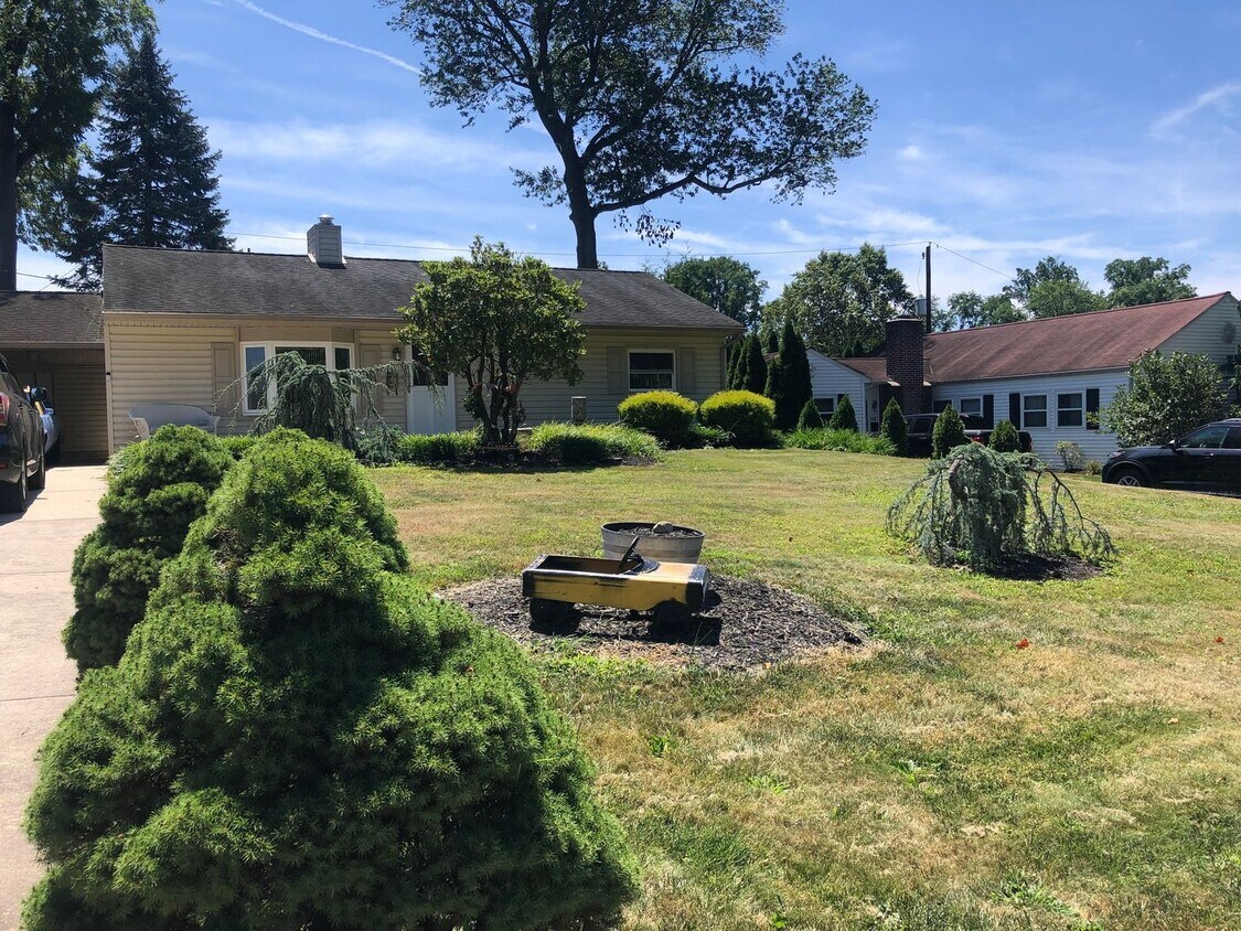 Great Family Home! 3 Bedroom/1 Bath Home o... - Great Family Home! 3 Bedroom/1 Bath Home o...