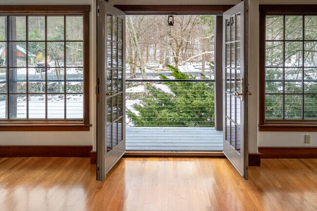 Foto del edificio - 235 Piermont Ave