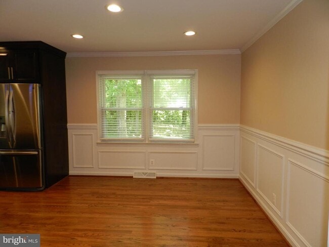 Building Photo - 4125 Rosemont Ln