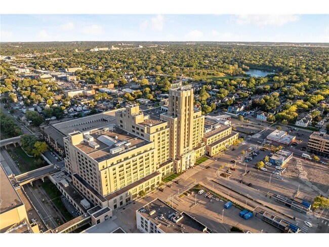 Foto del edificio - 2929 Chicago Ave