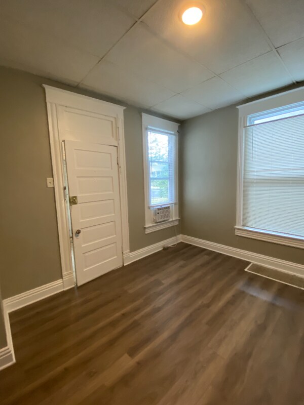 Foto del edificio - 901 W 6th St