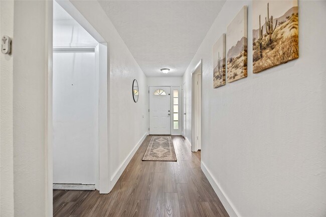 Building Photo - 22419 Deville Dr