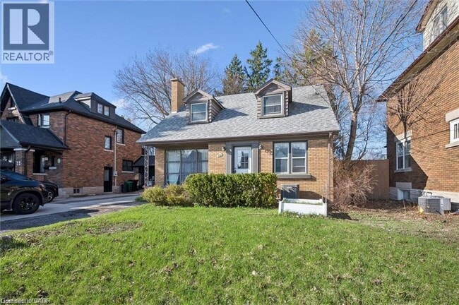 Photo du bâtiment - 68 Highland Rd W